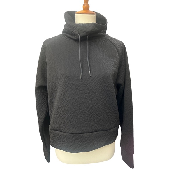 Juicy Couture jacquard quilted crop pullover black medium cowl neck thumb holes - Picture 3 of 8